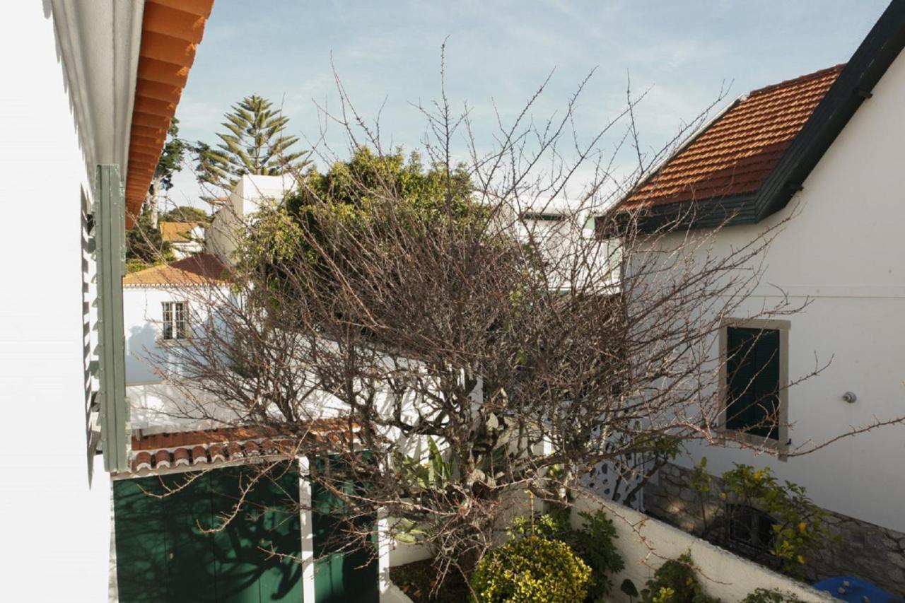 Cushy Apartment With Garden In Estoril Exterior photo